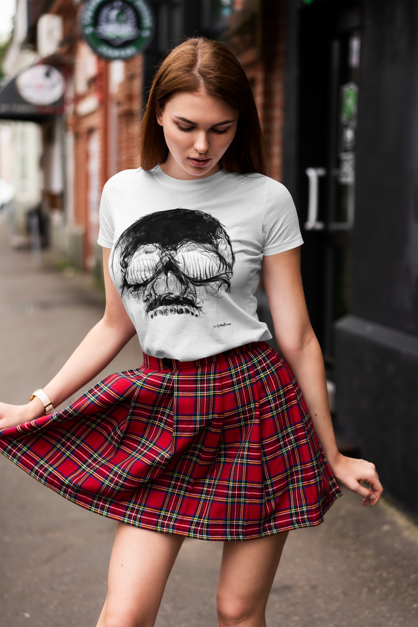 Camiseta Chica Skull Free en blanco
